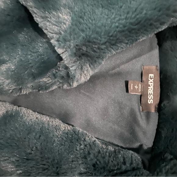 Express Faux Fur Coat - Picture 5 of 9
